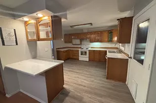 911 Division Ave, La Grande, OR 97850 - Photo 3