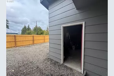 911 Division Ave, La Grande, OR 97850 - Photo 39