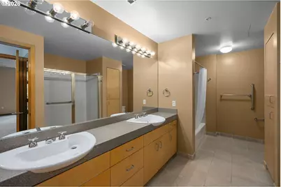 820 NW 12th Ave #518, Portland, OR 97209 - Photo 21
