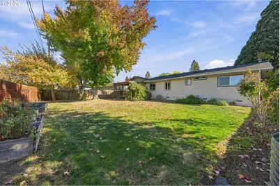 371 Hawthorne St, Sutherlin, OR 97479 - Photo 31