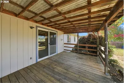 371 Hawthorne St, Sutherlin, OR 97479 - Photo 27