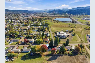 371 Hawthorne St, Sutherlin, OR 97479 - Photo 39