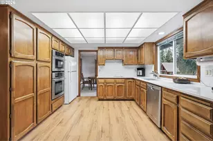 7935 SW Carol Glen Pl, Beaverton, OR 97007 - Photo 11