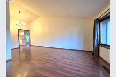 2916 Elysium Ave, Eugene, OR 97401 - Photo 3