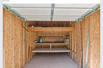 2187 E Madison Ave, Cottage Grove, OR 97424 - Photo 37