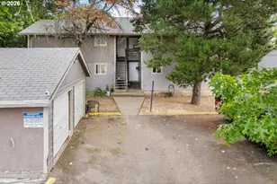 12195 SW Spur Ct, Beaverton, OR 97008 - Photo 3