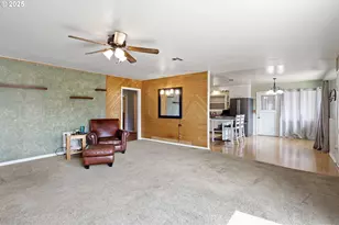 500 E B Ave, Drain, OR 97435 - Photo 11