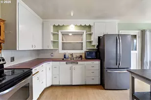 500 E B Ave, Drain, OR 97435 - Photo 19