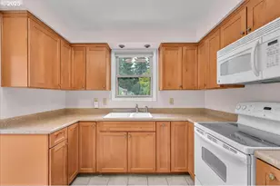 9907 SW 55th Ave, Portland, OR 97219 - Photo 27