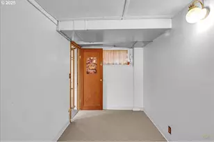 9907 SW 55th Ave, Portland, OR 97219 - Photo 43