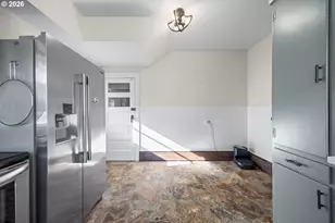 1131 Commercial Ave, Coos Bay, OR 97420 - Photo 17