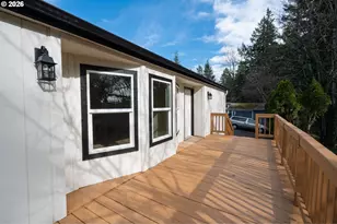 15205 SE Michelle Dr, Clackamas, OR 97015 - Photo 3