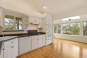 441 Gem Dr, Roseburg, OR 97471 - Photo 11