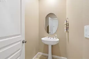 15946 SE Henderson Way, Portland, OR 97236 - Photo 19