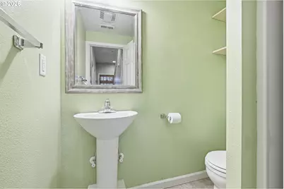 844 SE Woodrow Ln, Hillsboro, OR 97123 - Photo 7