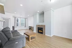 844 SE Woodrow Ln, Hillsboro, OR 97123 - Photo 9