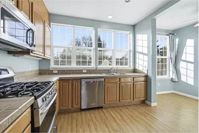 844 SE Woodrow Ln, Hillsboro, OR 97123 - Photo 17