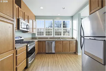 844 SE Woodrow Ln, Hillsboro, OR 97123 - Photo 15