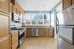 844 SE Woodrow Ln, Hillsboro, OR 97123 - Photo 15