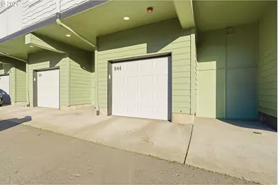 844 SE Woodrow Ln, Hillsboro, OR 97123 - Photo 31