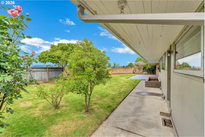 11731 NE Fargo Ct, Portland, OR 97220 - Photo 35