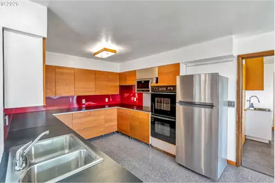 11731 NE Fargo Ct, Portland, OR 97220 - Photo 13