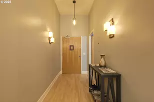 1314 NW Irving St, Portland, OR 97209 - Photo 13
