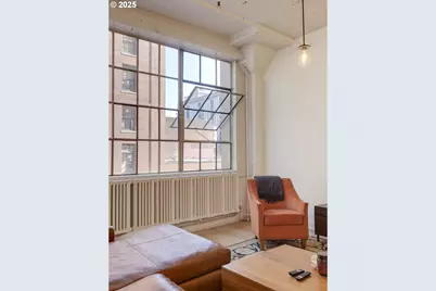 1314 NW Irving St #212, Portland, OR 97209 - Photo 7