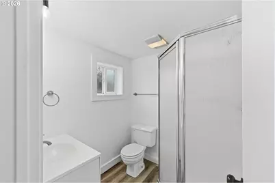 546 W Fir Ave, Coos Bay, OR 97420 - Photo 41