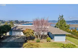 546 W Fir Ave, Coos Bay, OR 97420 - Photo 1