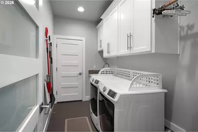 570 NW 11th Ave, Canby, OR 97013 - Photo 21