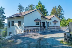 2495 Chester St, North Bend, OR 97459 - Photo 5