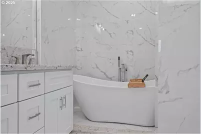 2495 Chester St, North Bend, OR 97459 - Photo 25