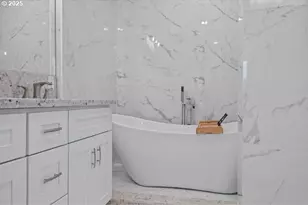 2495 Chester St, North Bend, OR 97459 - Photo 25