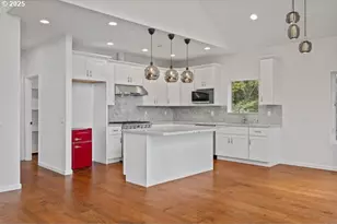 2495 Chester St, North Bend, OR 97459 - Photo 13