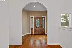 2495 Chester St, North Bend, OR 97459 - Photo 9