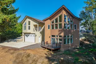 2495 Chester St, North Bend, OR 97459 - Photo 3