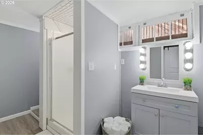 7158 SW 4th Ave, Portland, OR 97219 - Photo 17