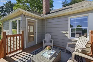 7158 SW 4th Ave, Portland, OR 97219 - Photo 23