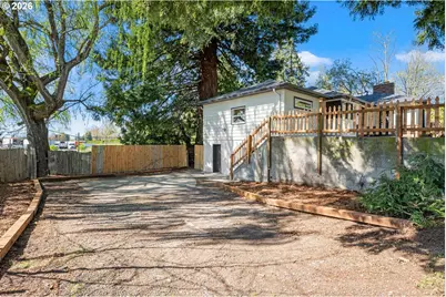 10721 NE 2nd Ave, Portland, OR 97211 - Photo 27