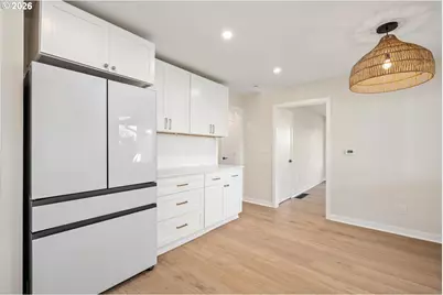 10721 NE 2nd Ave, Portland, OR 97211 - Photo 11