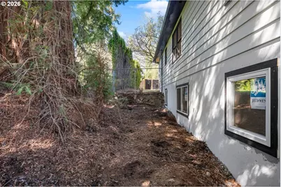 10721 NE 2nd Ave, Portland, OR 97211 - Photo 29