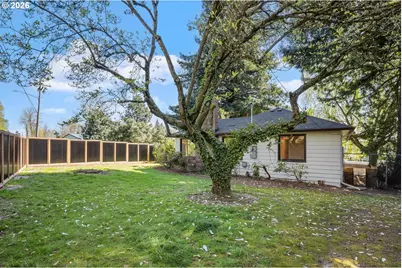 10721 NE 2nd Ave, Portland, OR 97211 - Photo 31