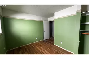 920 NE 77th Ave, Portland, OR 97213 - Photo 17