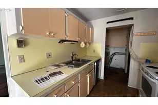 920 NE 77th Ave, Portland, OR 97213 - Photo 13