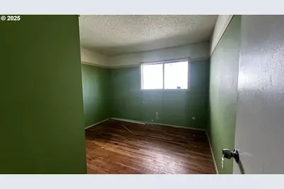 920 NE 77th Ave, Portland, OR 97213 - Photo 15