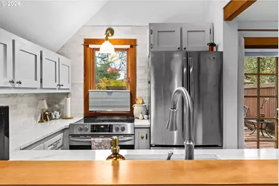 217 Spyglass Dr, Eugene, OR 97401 - Photo 9