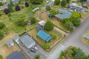 131 Bender St, Myrtle Point, OR 97458 - Photo 29