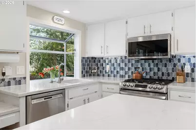 12207 SW Millview Ct, Tigard, OR 97223 - Photo 13