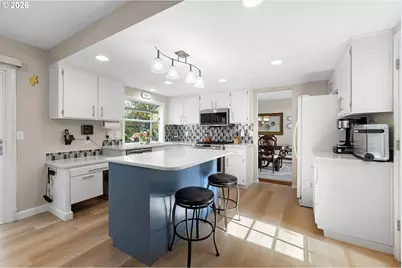 12207 SW Millview Ct, Tigard, OR 97223 - Photo 11